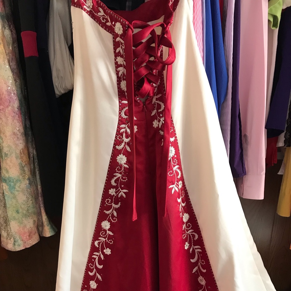 Niki Levai Strapless Formal Gown
